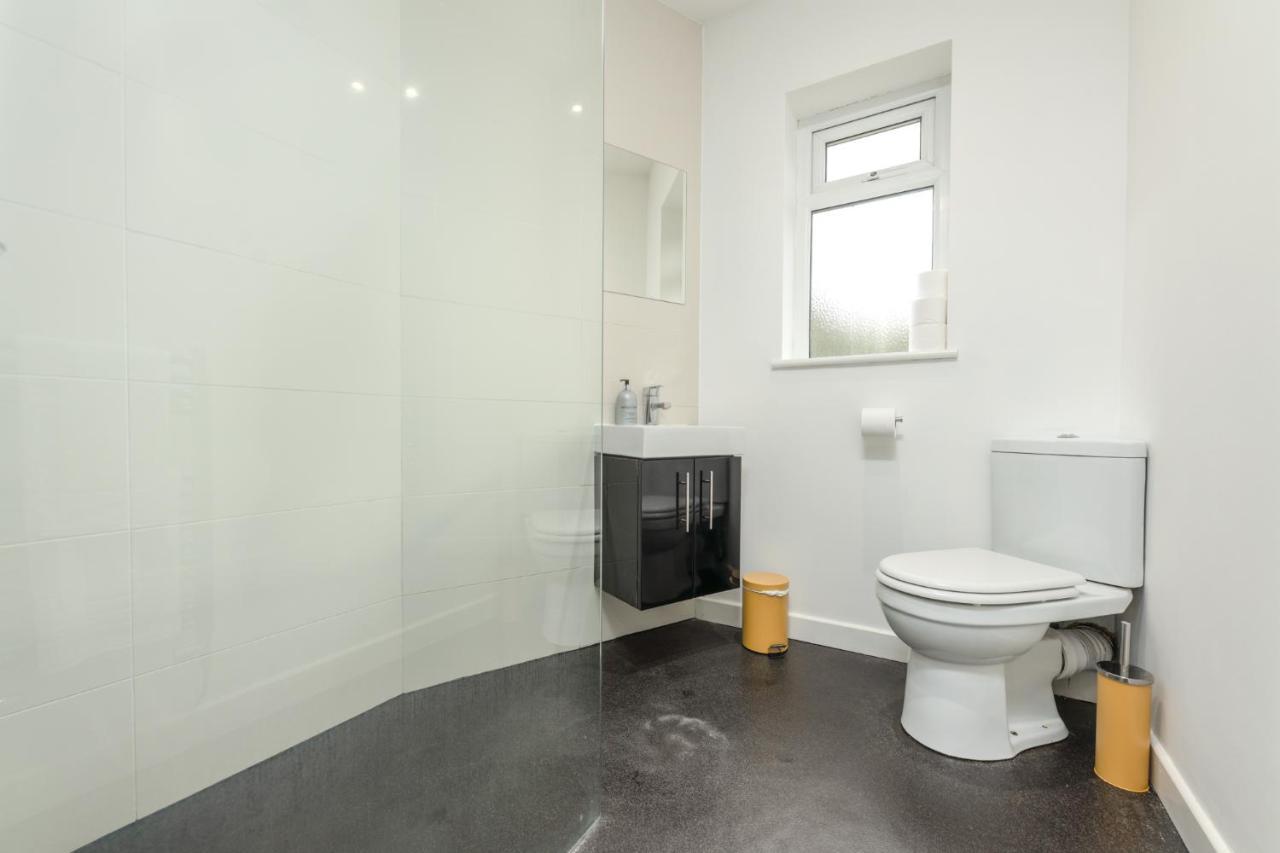 קארדיף Stayright- 2 Bedroom House, Centrally Located & Close Walk To City Centre מראה חיצוני תמונה